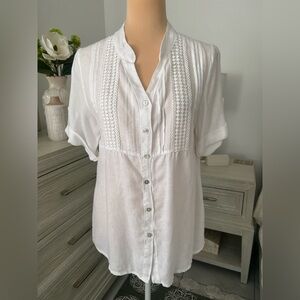 Chic White Button-Up Blouse